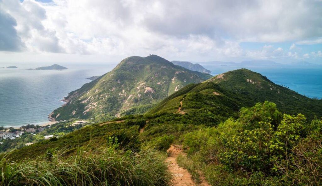 Image of Dragon's Back Hiking