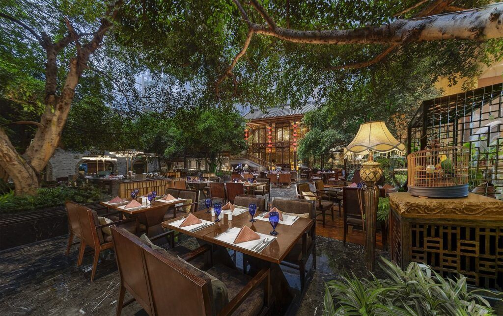 Outdoor restaurant in Chengdu hotel